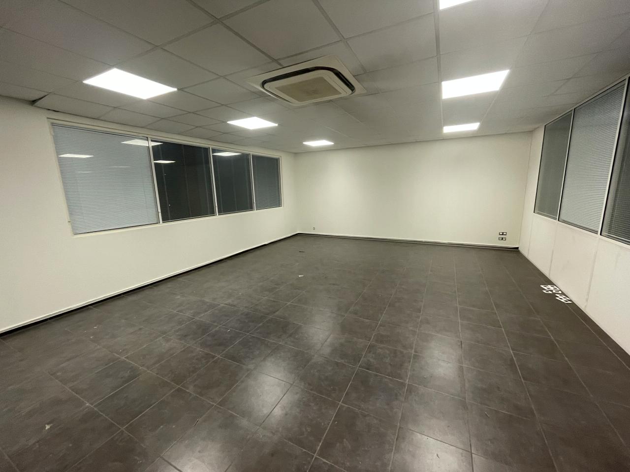 Local d'activité Rennes 940m² Vente local d'activité Rennes Ille-et-Vilaine OVACT2424969 3
